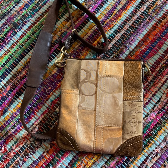 Coach cross body purse - Picture 2 of 2